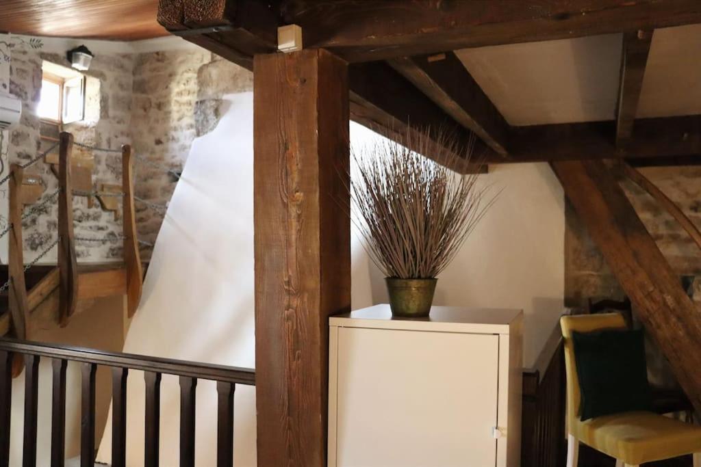 Entre Uzes Et Le Pont-Du-Gard Le Logis D'Autrefois Apartment แกสติญง-ดู-การ์ ภายนอก รูปภาพ