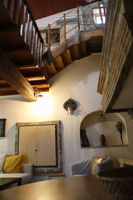 Entre Uzes Et Le Pont-Du-Gard Le Logis D'Autrefois Apartment แกสติญง-ดู-การ์ ภายนอก รูปภาพ