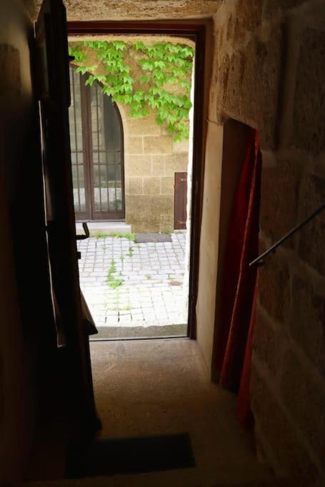 Entre Uzes Et Le Pont-Du-Gard Le Logis D'Autrefois Apartment แกสติญง-ดู-การ์ ภายนอก รูปภาพ
